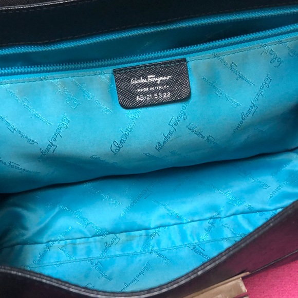 ๐ข Salvatore Ferragamo Satchel Purse - Picture 4 of 7
